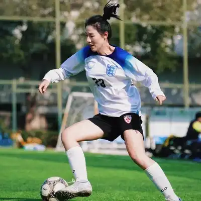 王俊